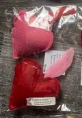 Catnip Toys (Feathered Hearts) | Belleau Crafty Corner